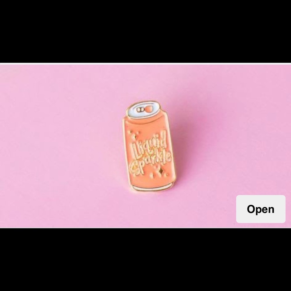 ISO: Studio DIY Liquid Sparkle Enamel Pin